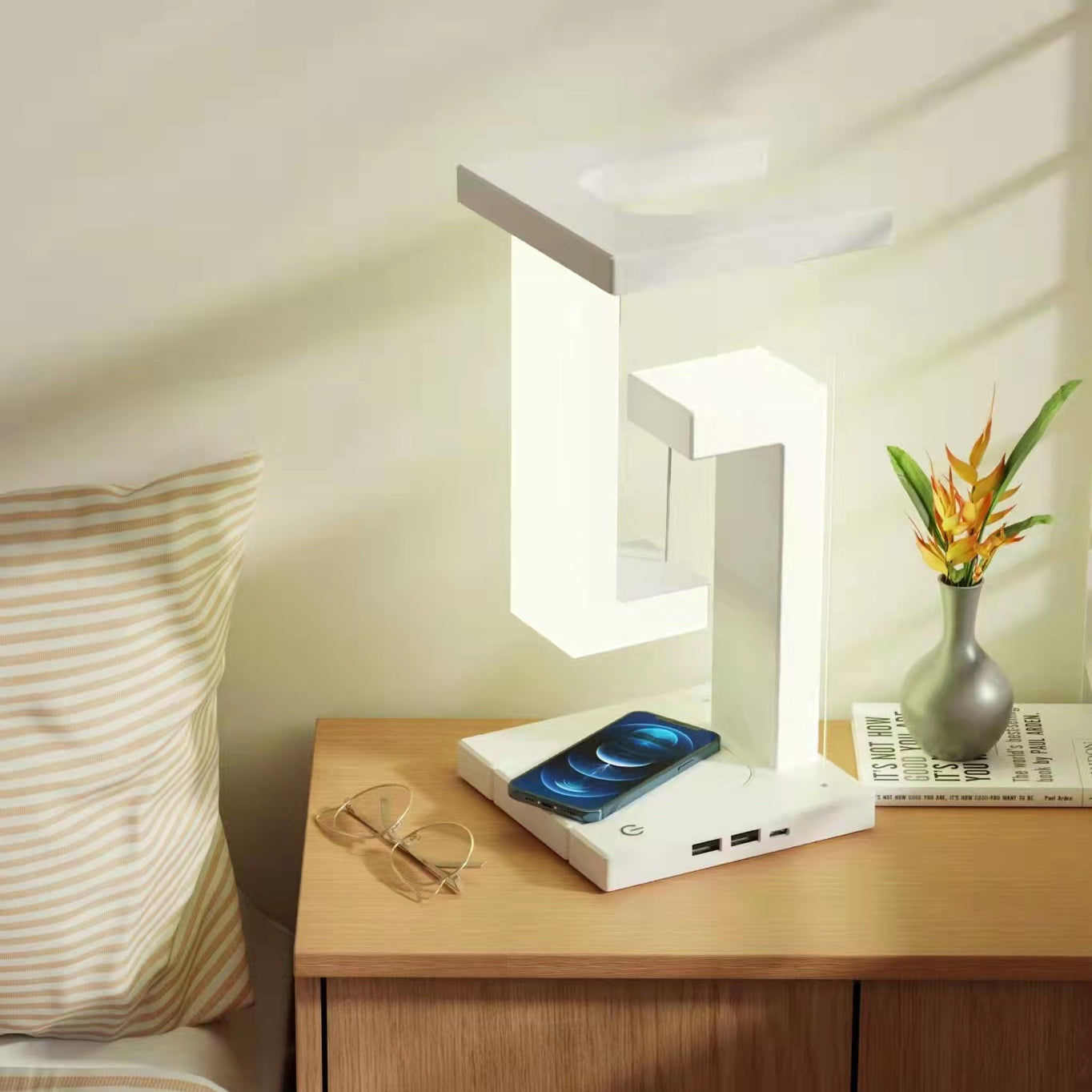 Anti Gravity Wireless Charging Table Lamp SOF - Sea Of Finds